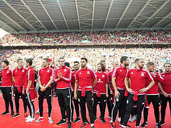 GALLERY: Welsh fans welcome ho...